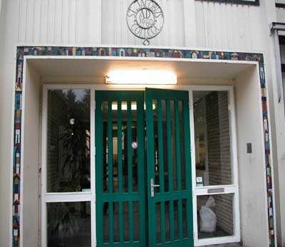 Elly Meijer - Huizen, torens, bomen