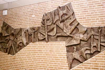 Jacques van Rhijn - Gestileerde vogels, planten of bomen, een grote zon en een ster